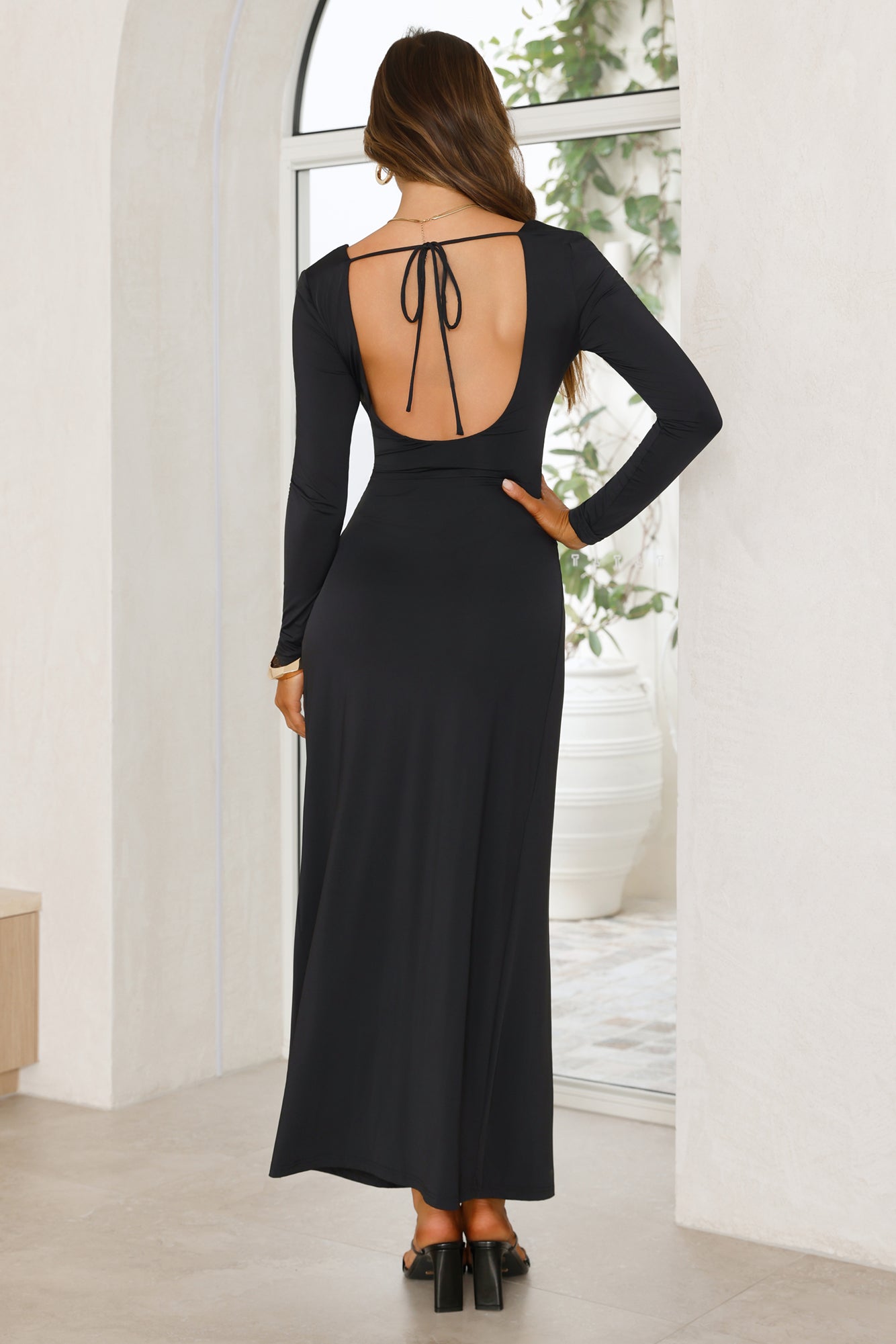 Gatekeep Long Sleeve Maxi Dress Black